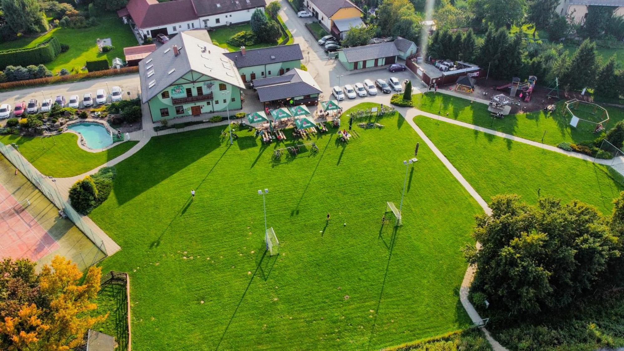 Restaurace A Penzion Kamenec Jilešovice المظهر الخارجي الصورة